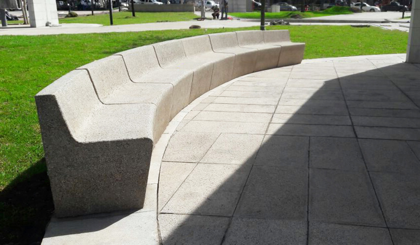 Banca de concreto Tipo Frisos con Respaldo